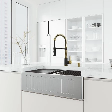 Vigo Oxford 33" Slotted Apron Farmhouse Double Basin Stainless Steel Kitchen Sink with Single Hole 1.8 GPM Edison Kitchen Faucet 5 Vigo Oxford 33" Slotted Apron Farmhouse Double Basin Stainless Steel Kitchen Sink with Single Hole 1.8 GPM Edison Kitchen Faucet - Image 3